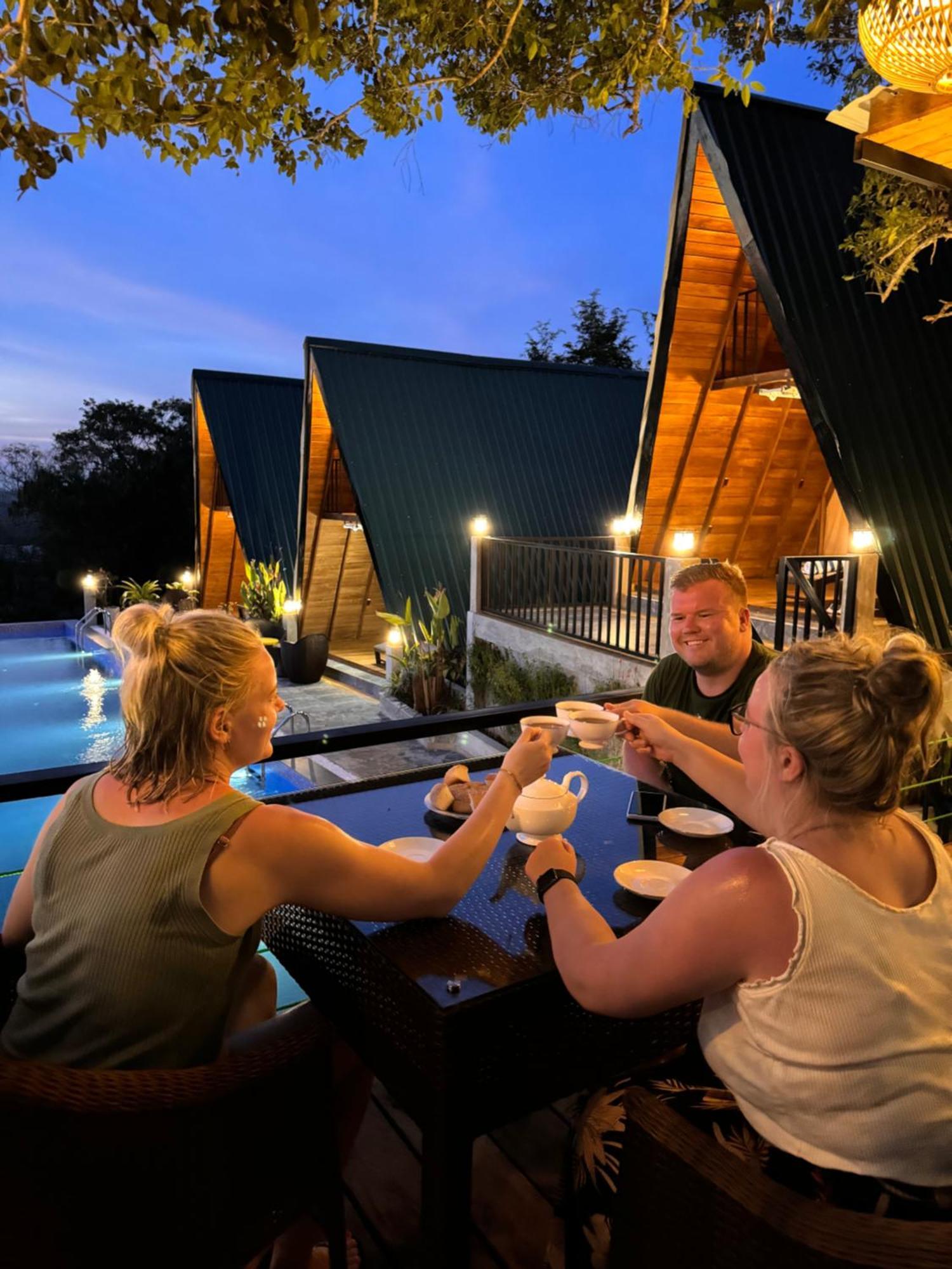 Sundown Lake Hotel & Spa Habarana Eksteriør billede