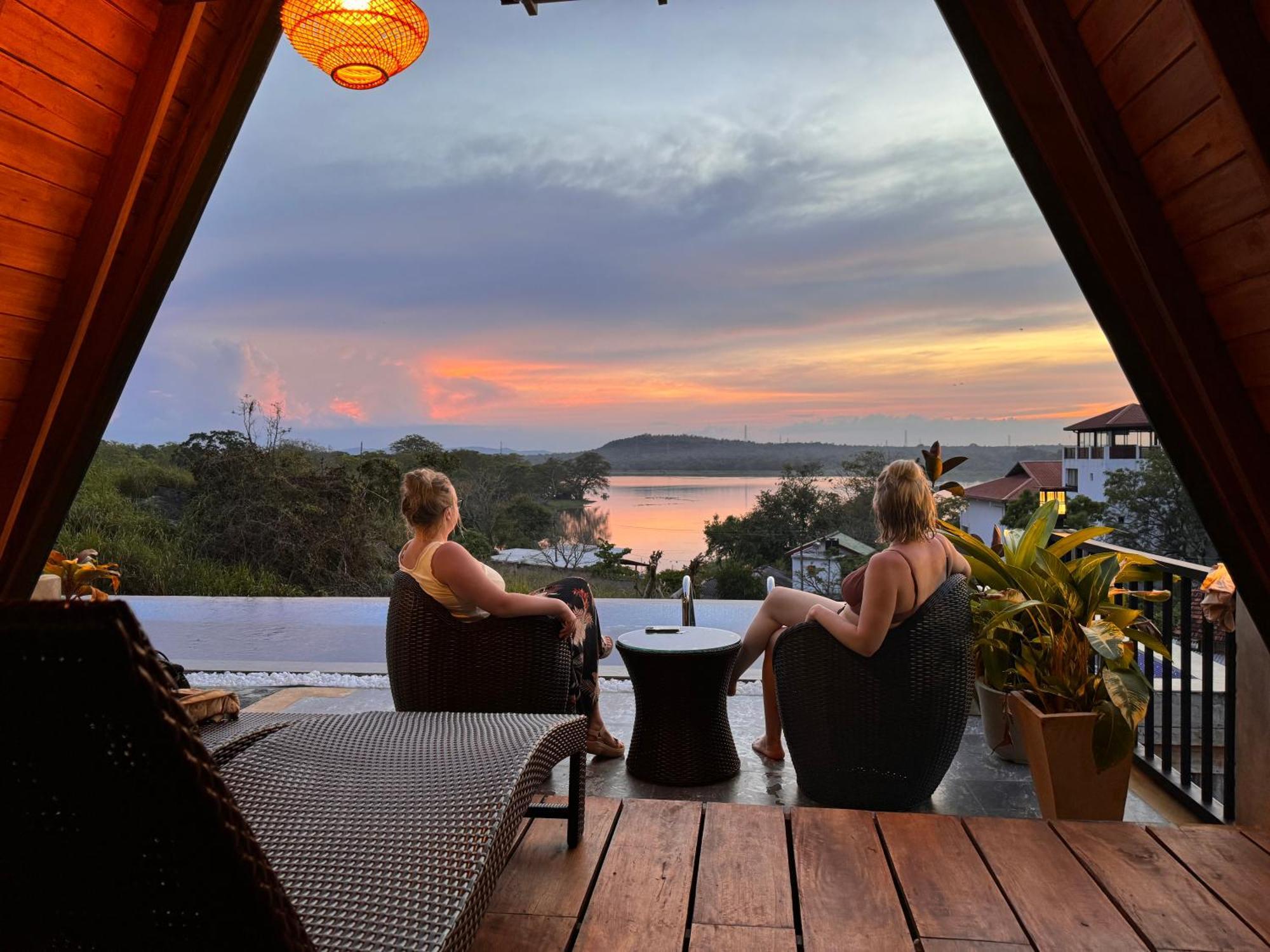 Sundown Lake Hotel & Spa Habarana Eksteriør billede